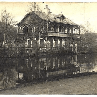 Russian Dacha in 1925, owned by Viktor Vokač.